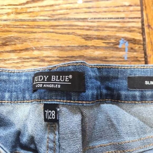 Judy Blue Grey Plaid Cuffed Slim Fit Jeans sz 7/28 - Picture 2 of 4